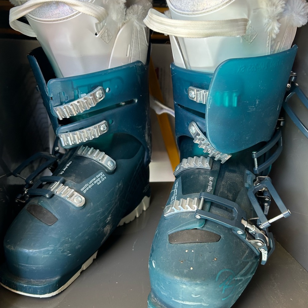 Rossignol Blue Ski Boots 24.5
